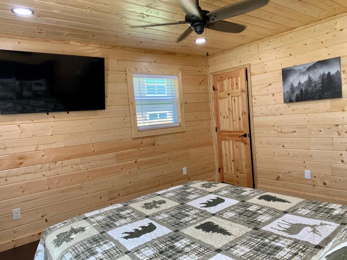The Brick House: Brand New! 3 Bedroom Home With Private Driveway Pigeon Forge Dış mekan fotoğraf