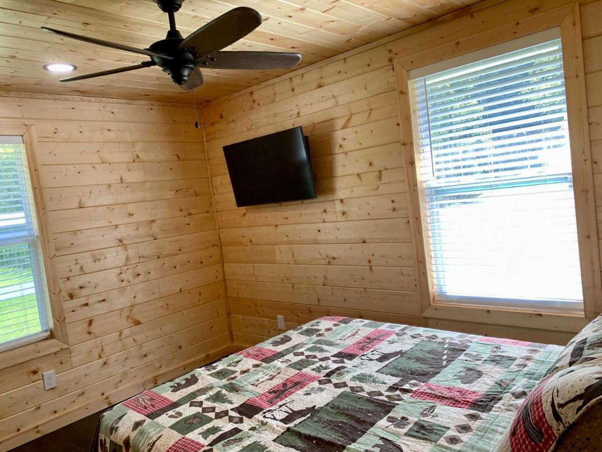 The Brick House: Brand New! 3 Bedroom Home With Private Driveway Pigeon Forge Dış mekan fotoğraf